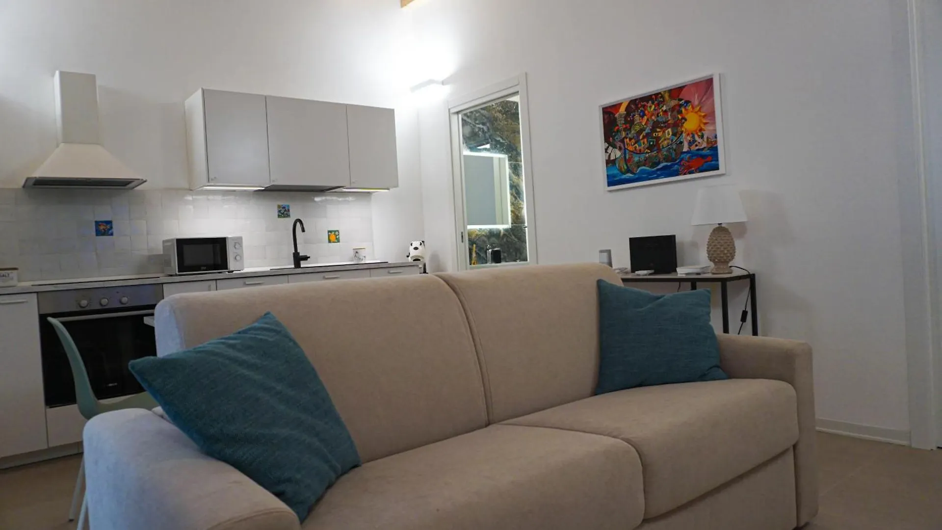 Crihouse Apartment Palermo 0*,  Italy